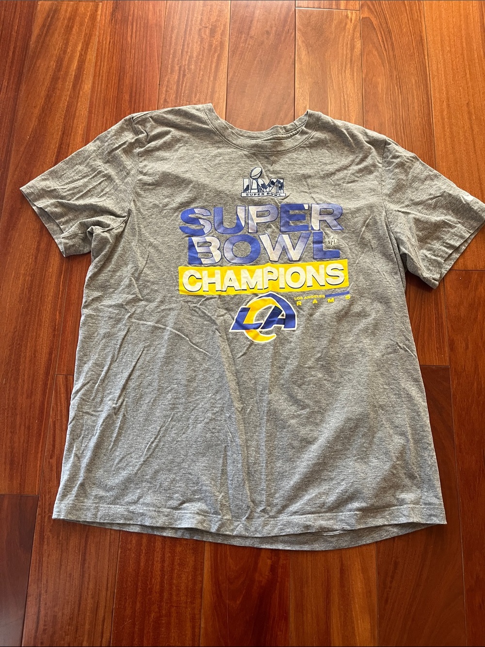 Los Angeles Rams Super Bowl Champions LVI Gray Graphic Tee Size XL